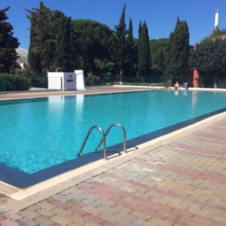 Appartement avec accès piscine - 4 pers. - FR-1-880-81 - Appartement - 1