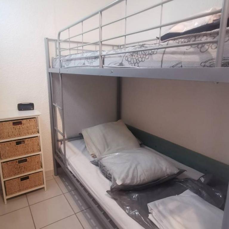 Appartement avec accès piscine - 4 pers. - FR-1-880-81 - Appartement - 6