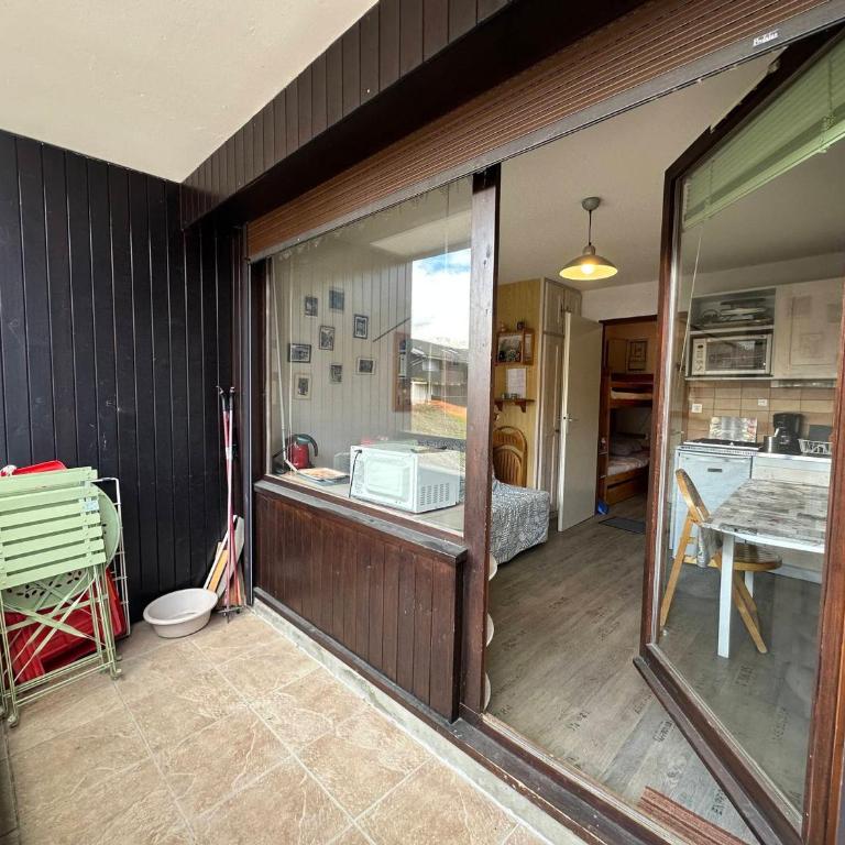Studio rénové agréable - 4 pers., vue station - Studio - 12