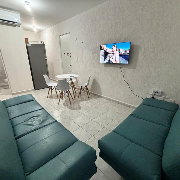 Beautiful Apartment with Pool View - Two-Bedroom Apartment - 7