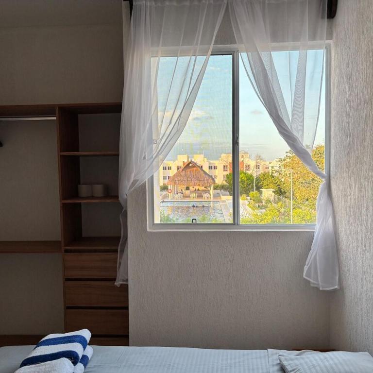 Beautiful Apartment with Pool View - Two-Bedroom Apartment - 24