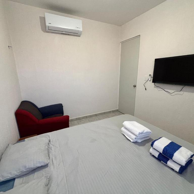 Beautiful Apartment with Pool View - Two-Bedroom Apartment - 55