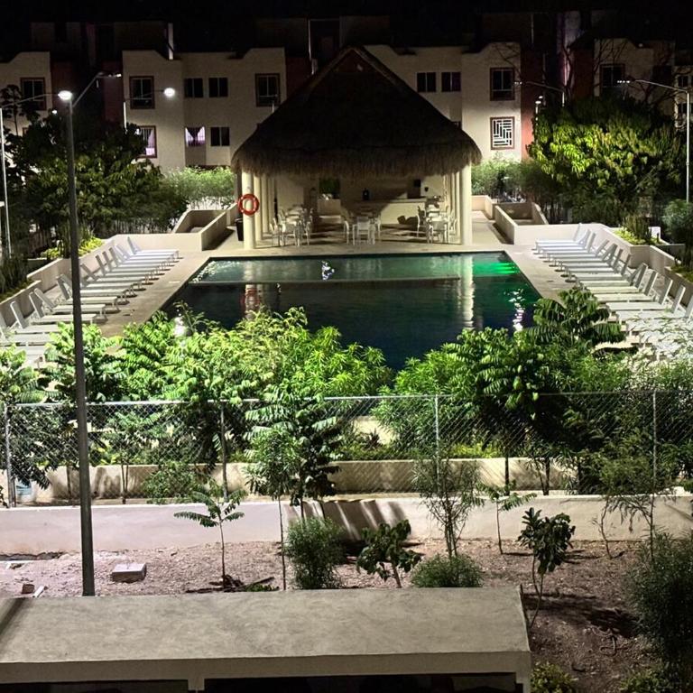 Beautiful Apartment with Pool View - Two-Bedroom Apartment - 89