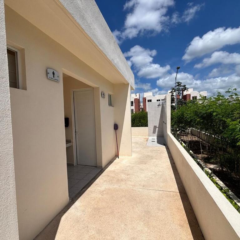 Beautiful Apartment with Pool View - Two-Bedroom Apartment - 91