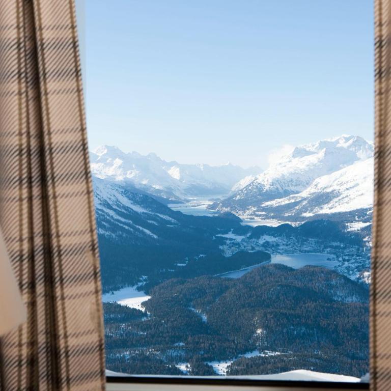 Romantik Hotel Muottas Muragl - Superior Doppelzimmer mit Talblick - 3