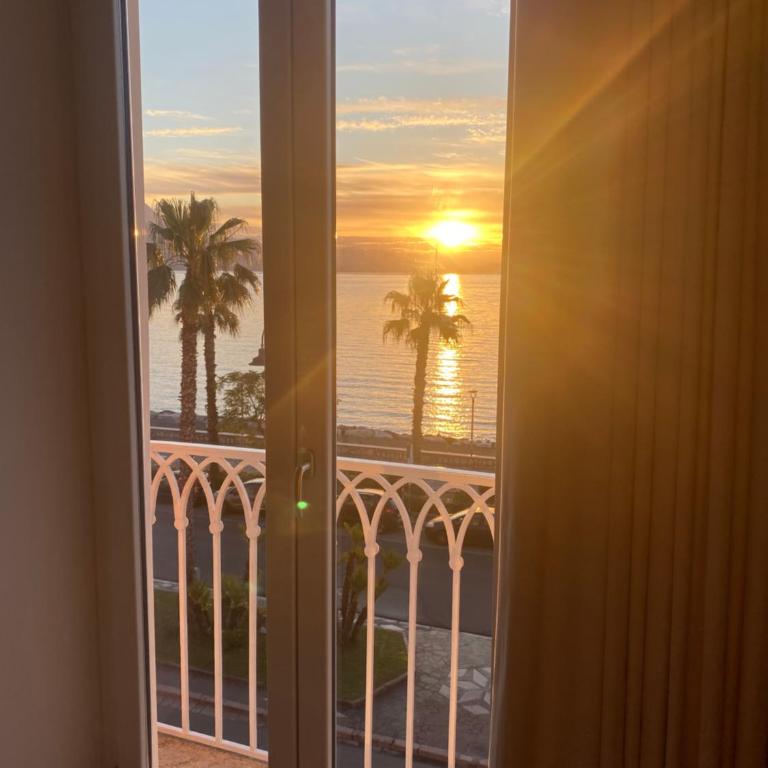 La Camera della Nonna 2.0 - Deluxe Double Room with Balcony and Sea View - 6