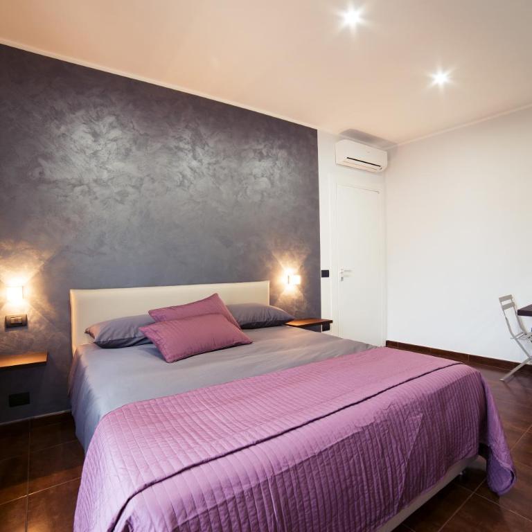 Glam House - Camera Deluxe - 1