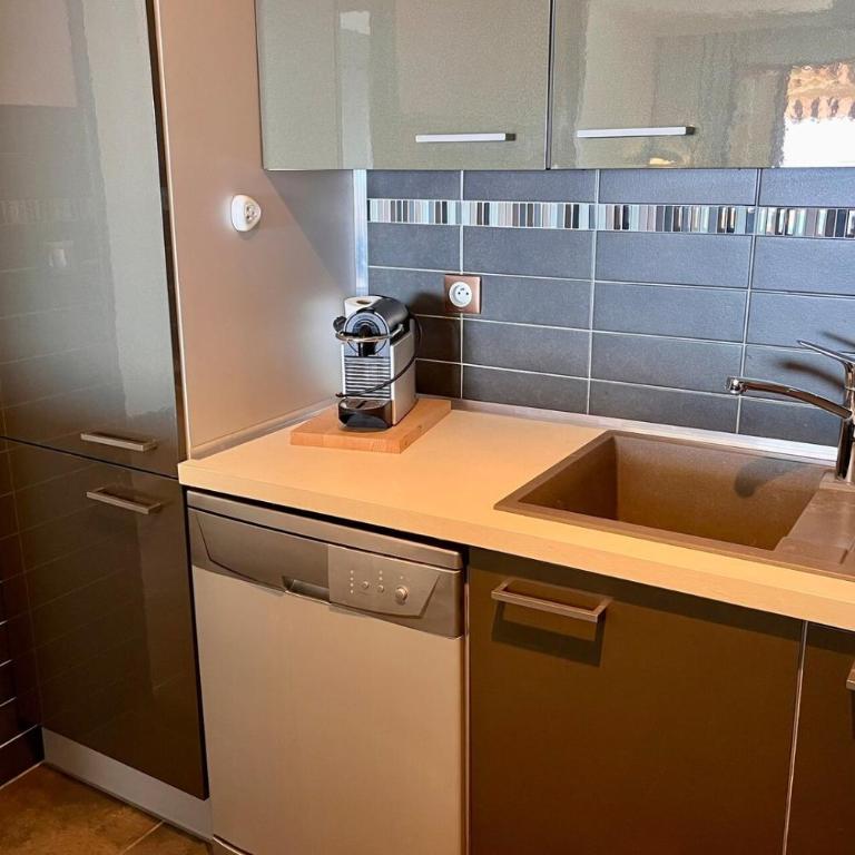 Dany - Apartment with large balcony and sea view - Appartement - 12