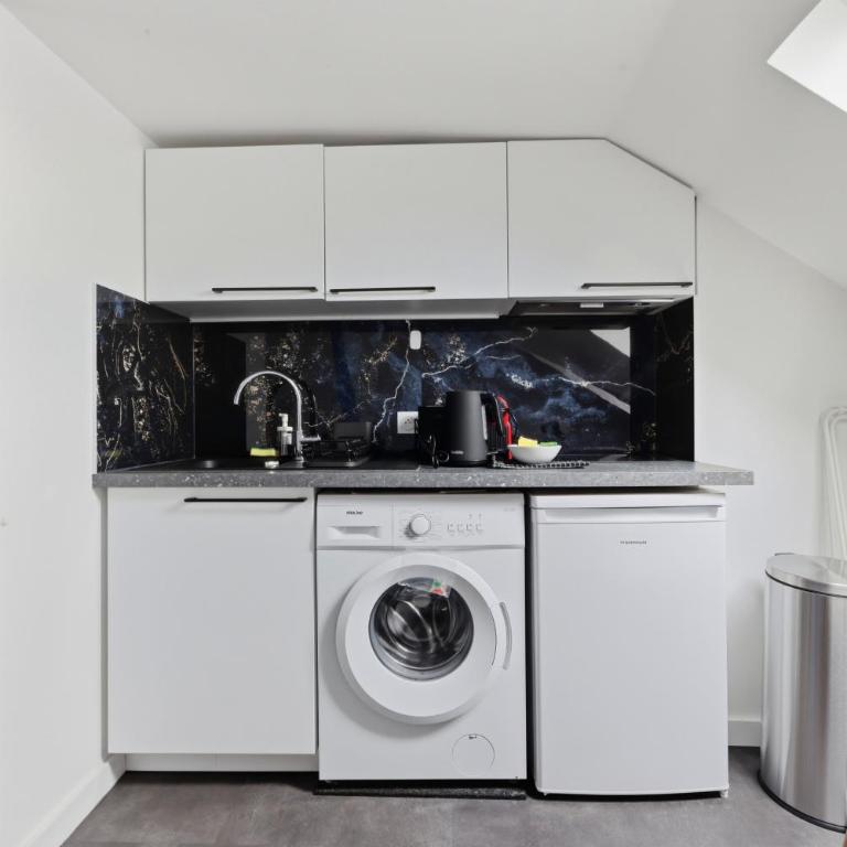 Paris Mezzanine Studio with Netflix - Le Marais - Studio - 14