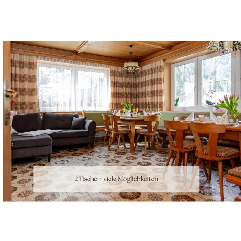 Ferienhaus Alpenblick, ganzes Ferienhaus, 5 Zi, 4 Bäder, gratis Parkplatz, Sonnenterrasse - Haus mit 5 Schlafzimmern - 3