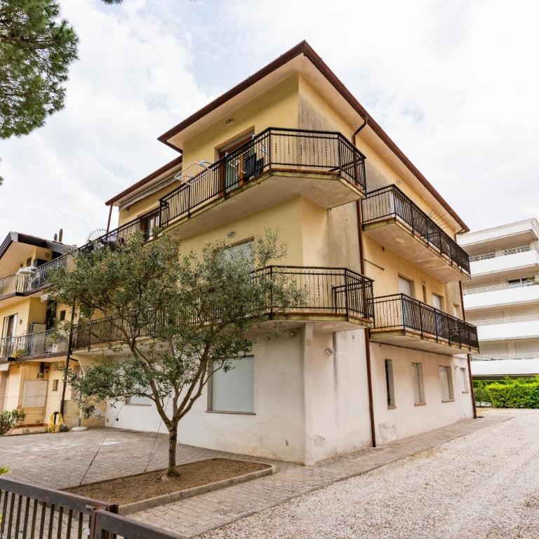 Villa Nella - Appartamento con 2 Camere da Letto e Balcone - 1