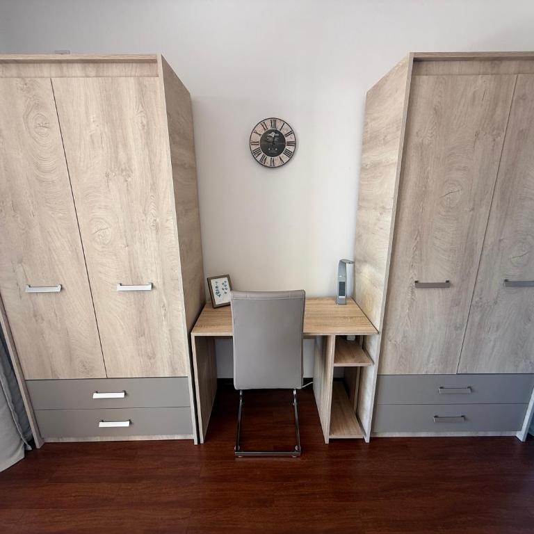 Gold Apartment Petrovac - Apartman sa 2 Spavaće Sobe i Pogledom na More - 8