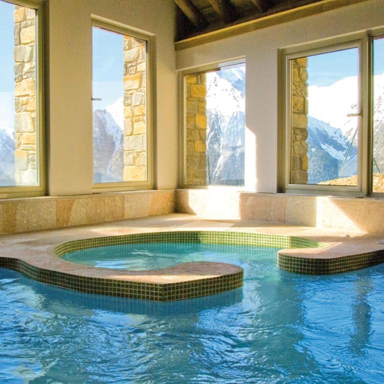 Spacious Mountain Apartment for 8 - Two-Bedroom Apartment - 15