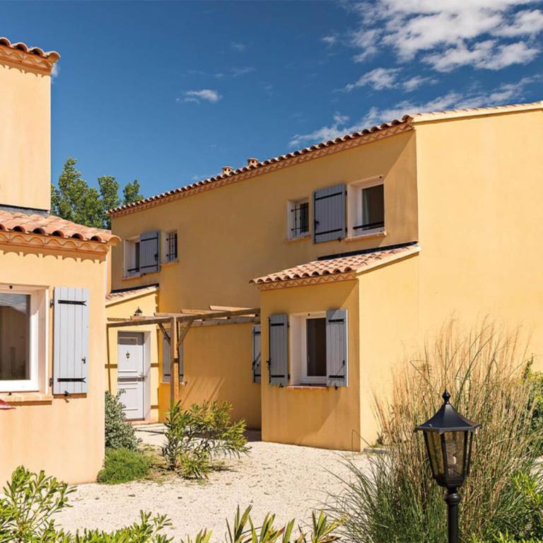 Luberon Provençal Cottage for 6 - Maison de Vacances 2 Chambres - 1