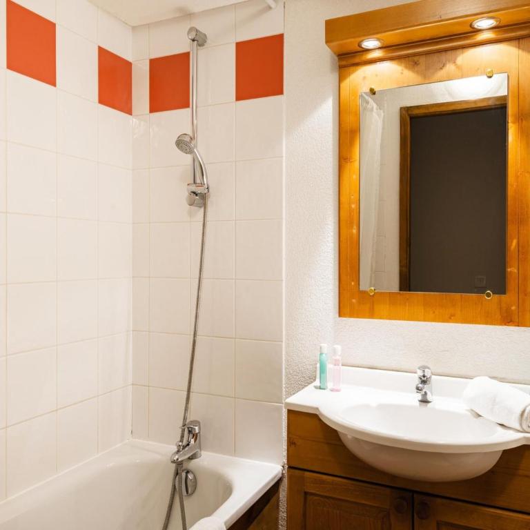 Stunning Mountain Chalet with Heated Pool - Chalet de 2 dormitorios - 11