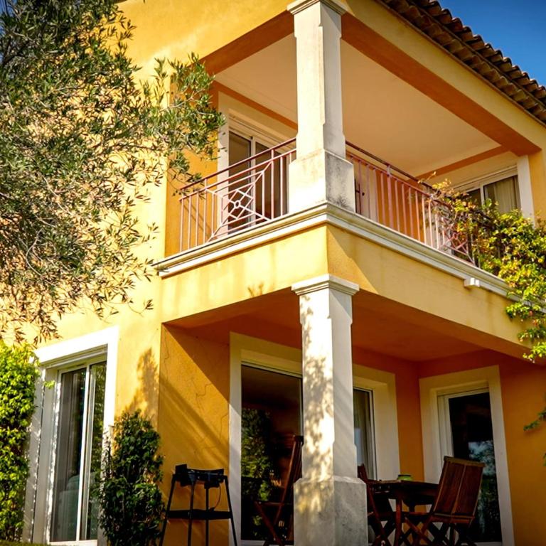 Golf Retreat in Mazamet with Pool - Maison de Vacances 2 Chambres - 1