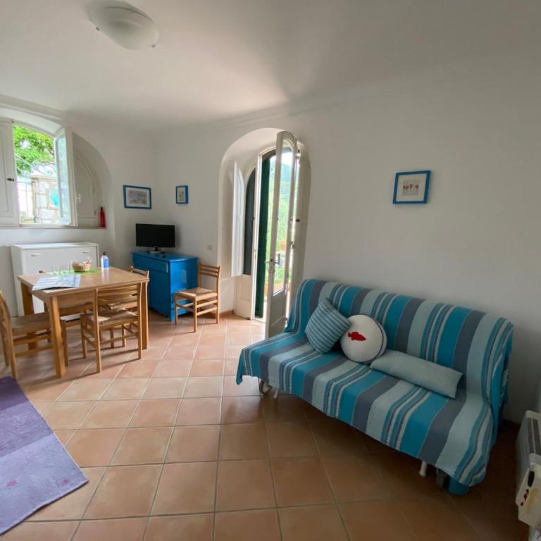LA CICALA solo a piedi 20 minuti dalla PIAZZETTA - Appartamento con 1 Camera da Letto - 1