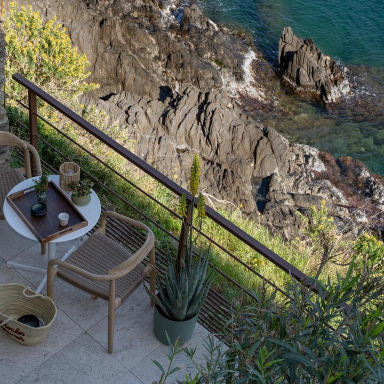 Les Roches Brunes - Chambre Double de 17 m² avec Terrasse - Vue sur Mer - 1