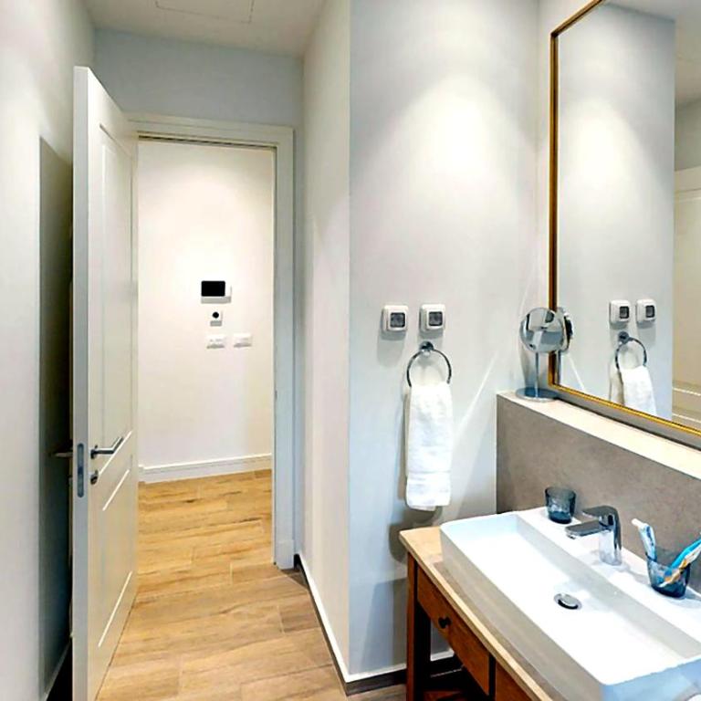 Lustica Centrale Boutique Studio with Mountain View - Studio s King-sajz Krevetom i Sofom na Izvlačenje - 6