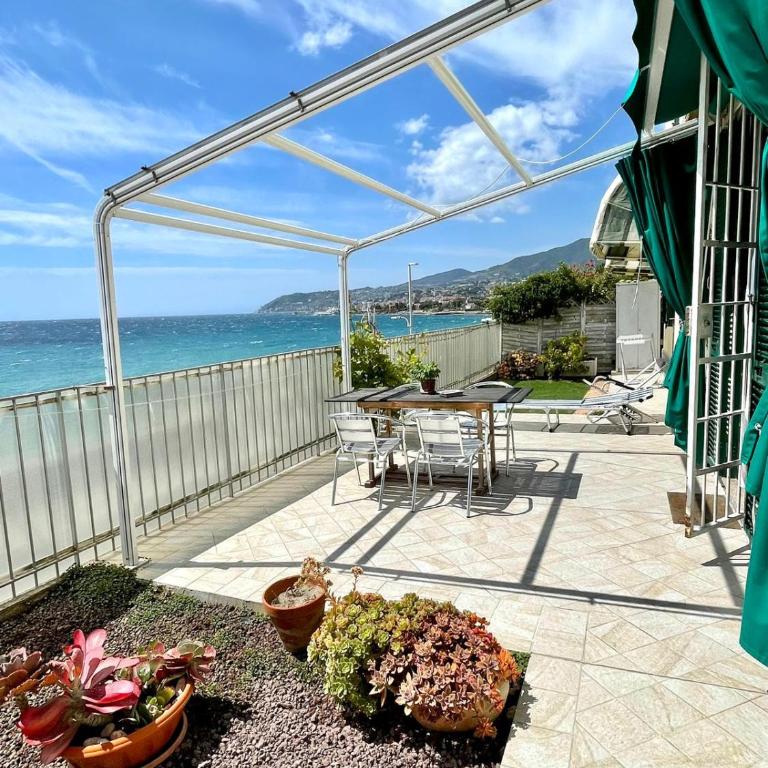 Perfect Wave a 10 m dal mare - Appartamento con Vista Mare - 1