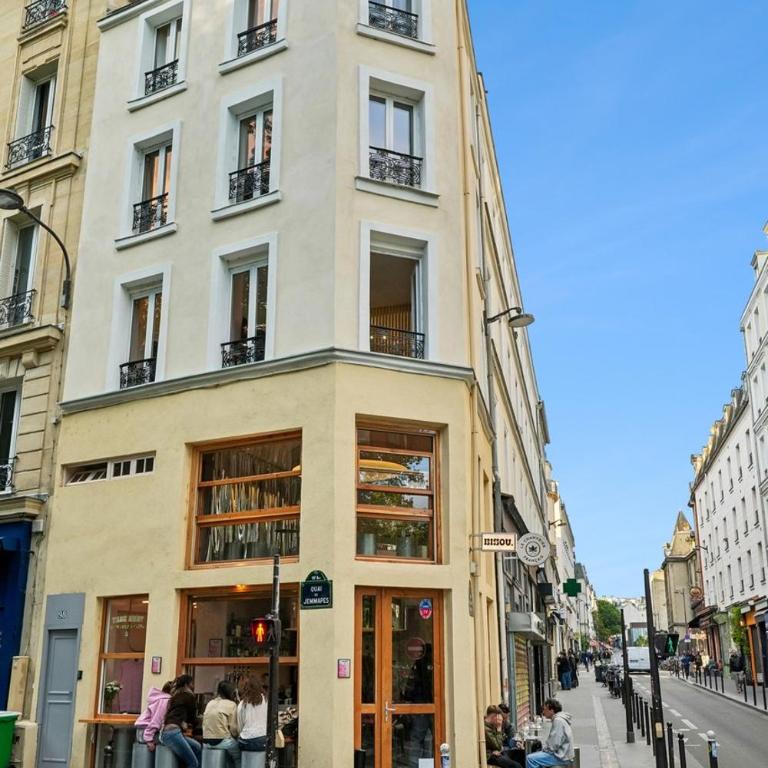 KAZA BELLA - Canal Saint Martin Pieds dans l'eau 1 - Appartement - 10
