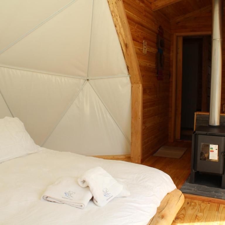 Baker Domo Lodge - Deluxe Double Room with River View - 2