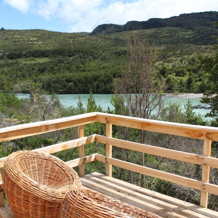 Baker Domo Lodge - Deluxe Double Room with River View - 6