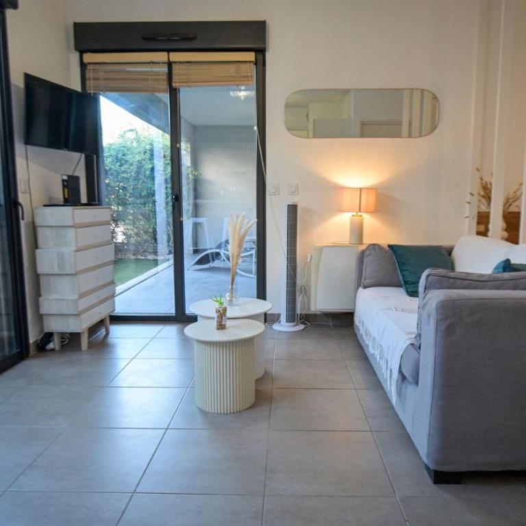 Xena - Studio with terrace Aspretto - by Tgb - Appartement - 1