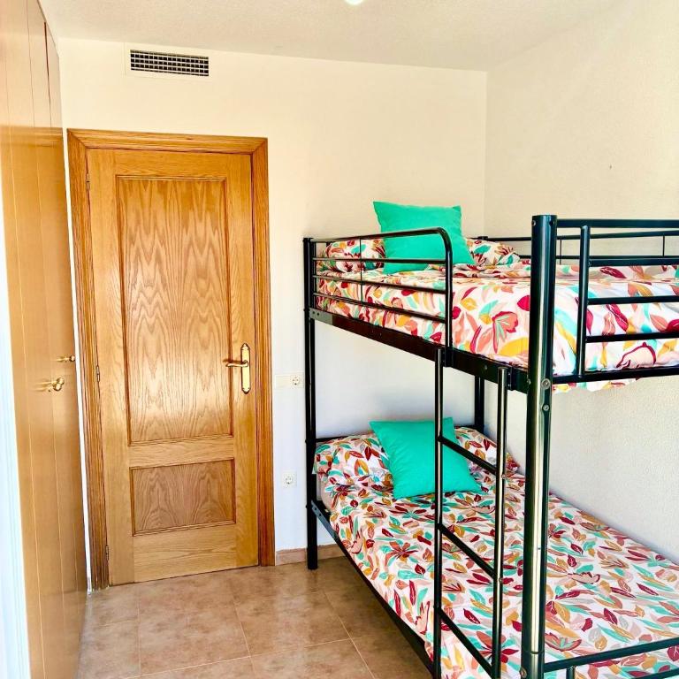 Beachfront Penthouse 360 Large Private Terrace - Apartamento - 12