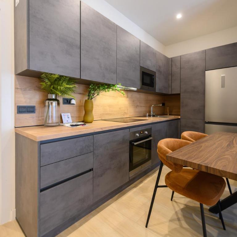 AGU230 - Piso de 4 dormitorios y 4 baños en el Centro de Madrid - Apartamento de 3 dormitorios - 8