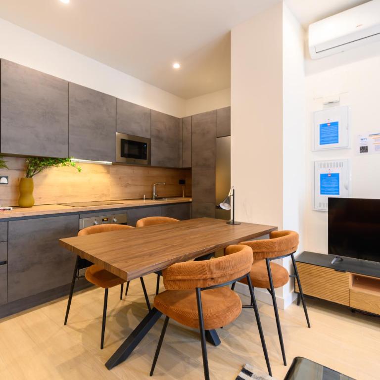 AGU230 - Piso de 4 dormitorios y 4 baños en el Centro de Madrid - Apartamento de 3 dormitorios - 3