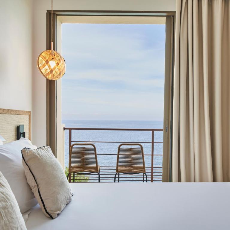 Les Roches Brunes - Chambre Double de 17 m² avec Balcon - Vue sur Mer - 1