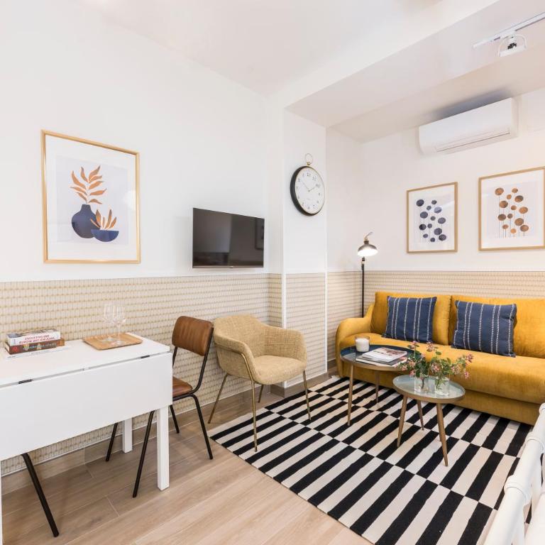 Edmond Vibes Ventas - Standard Studio - 1
