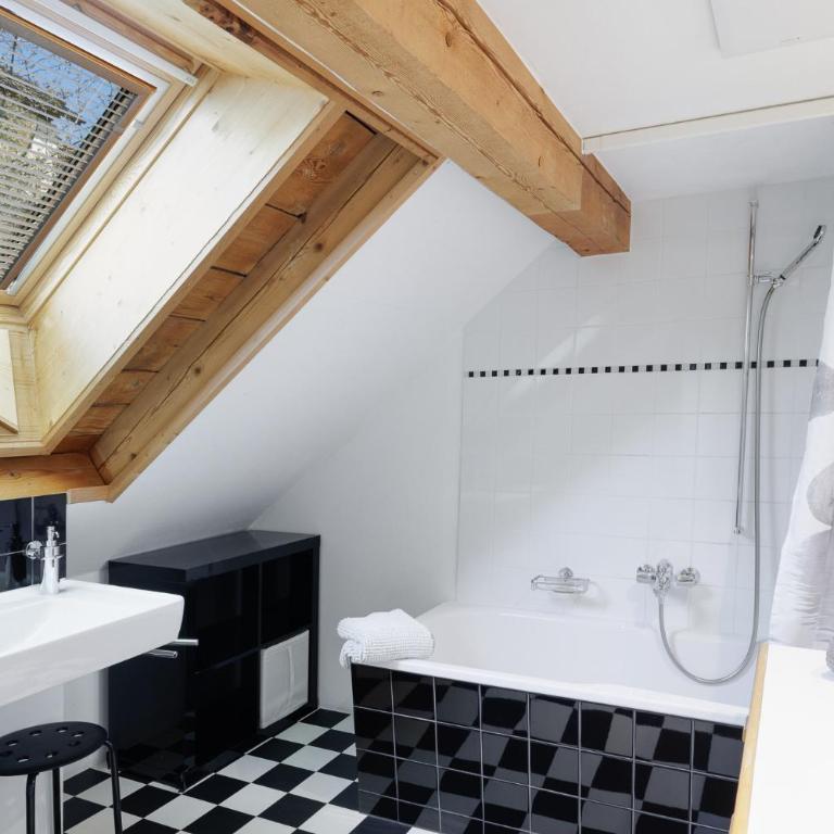 Chasa Uina 4,5 Dachwohnung - Apartment mit Aussicht und Balkon - 10