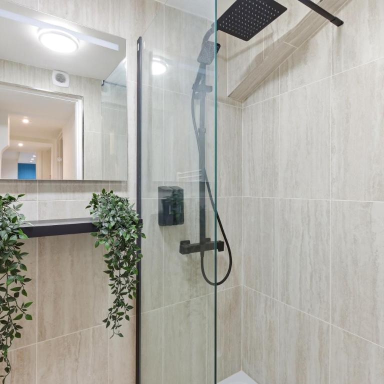 Spacious 4BR Paris Charm in Paris 8 with Netflix - Appartement 4 Chambres - 19