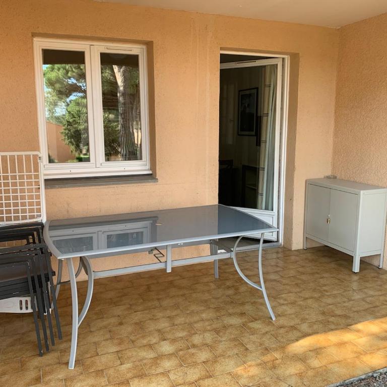 Vacation Studio with Pool, Tennis, Pétanque & Parking - Apartamento de 2 dormitorios - 11