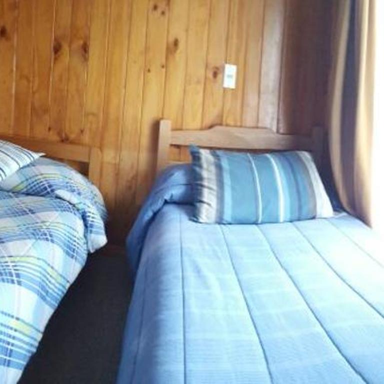 Hostal Costa Azul - Habitación Triple con baño privado - 5