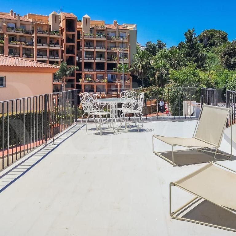 Relaxing Villa with Pool, Garden & Parking REMS - Villa - 19