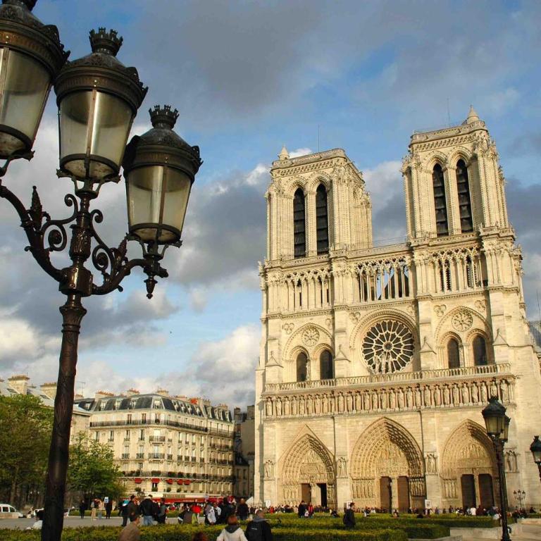 Notre Dame Paradis Latin - Studio - 15