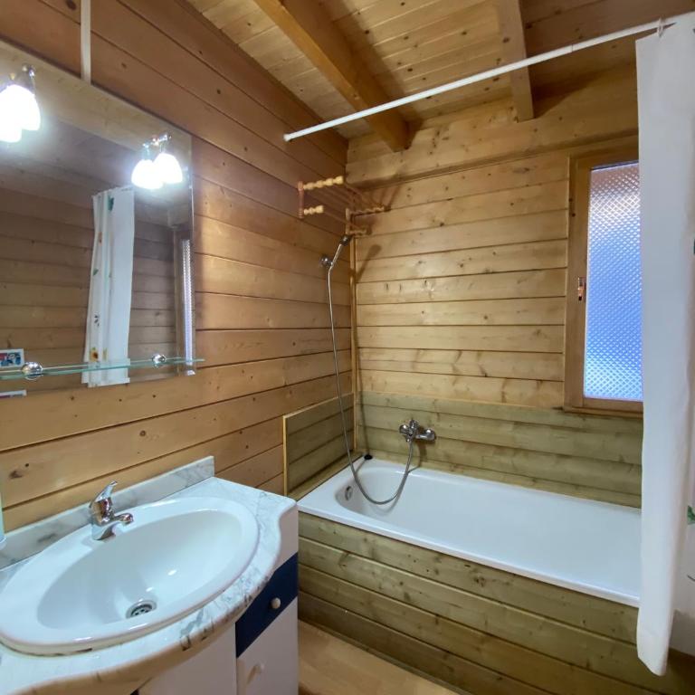 Camping Aneto - Bungalow Deluxe - 4