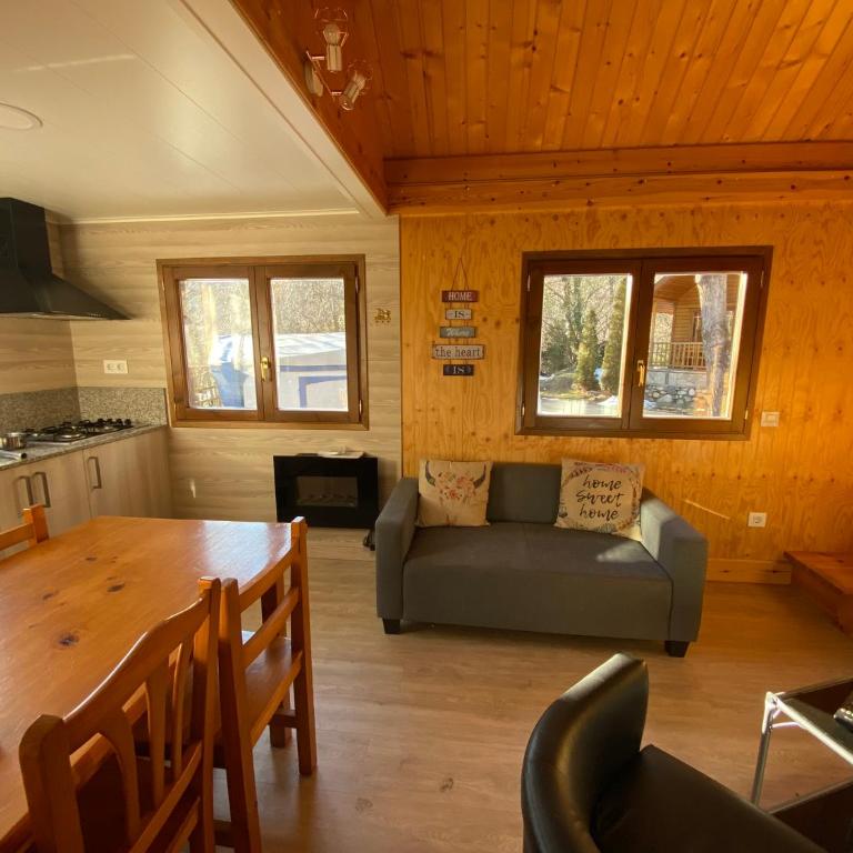 Camping Aneto - Bungalow - 1