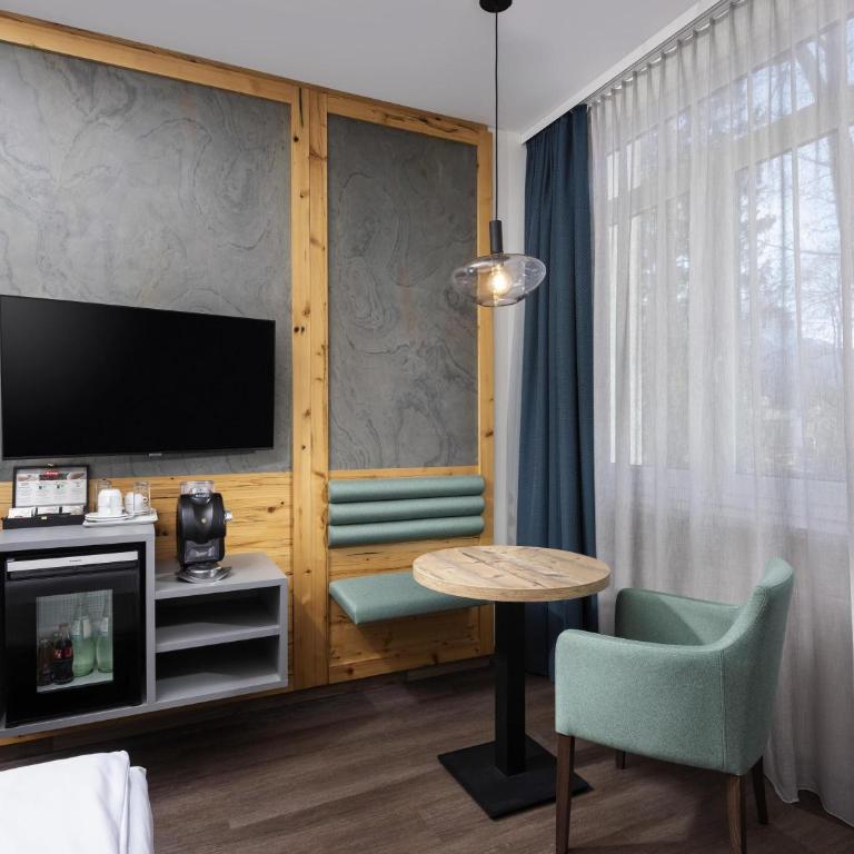 Sunday Hotel Garmisch Partenkirchen - Privilege Doppelzimmer - 5