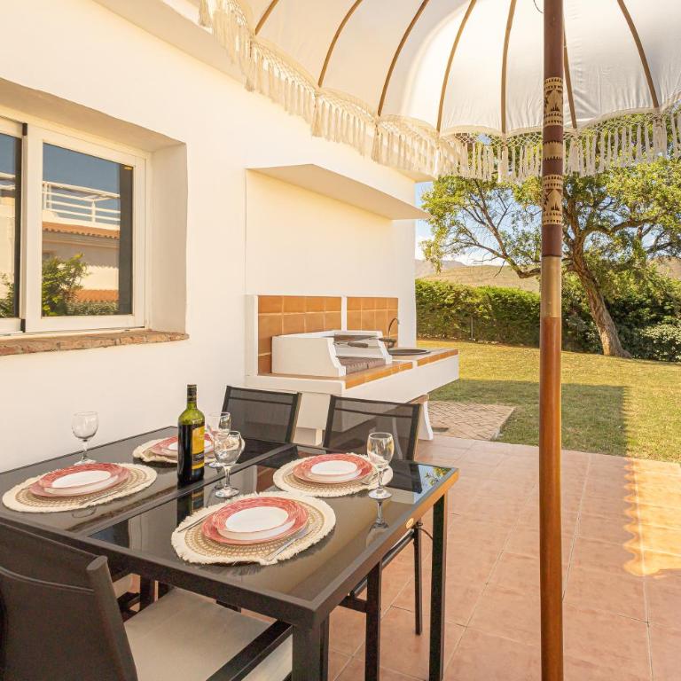 Private garden retreat with sea & mountain views - Apartamento de 2 dormitorios - 3