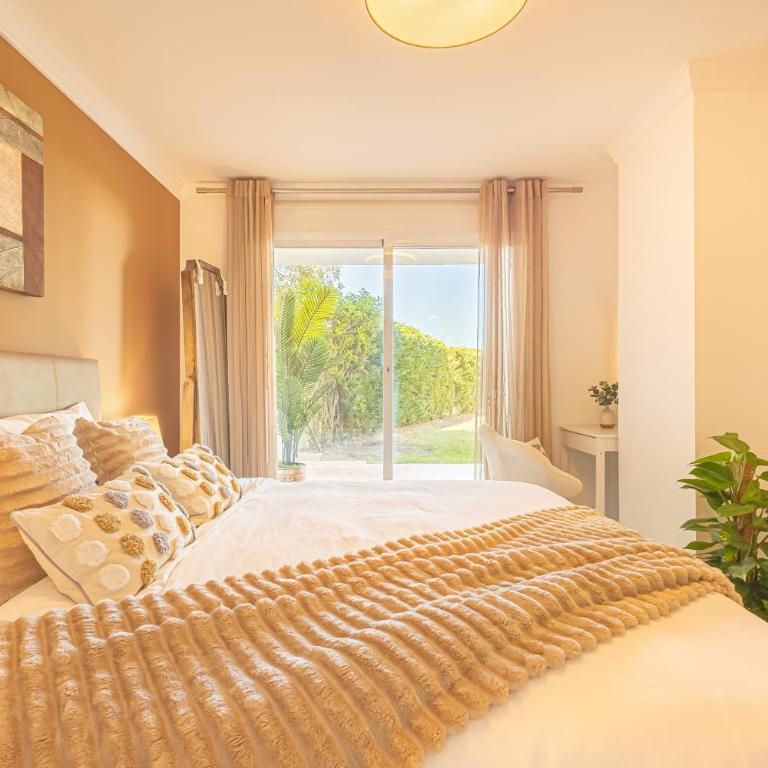 Private garden retreat with sea & mountain views - Apartamento de 2 dormitorios - 21