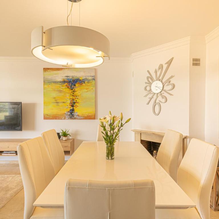 Private garden retreat with sea & mountain views - Apartamento de 2 dormitorios - 11
