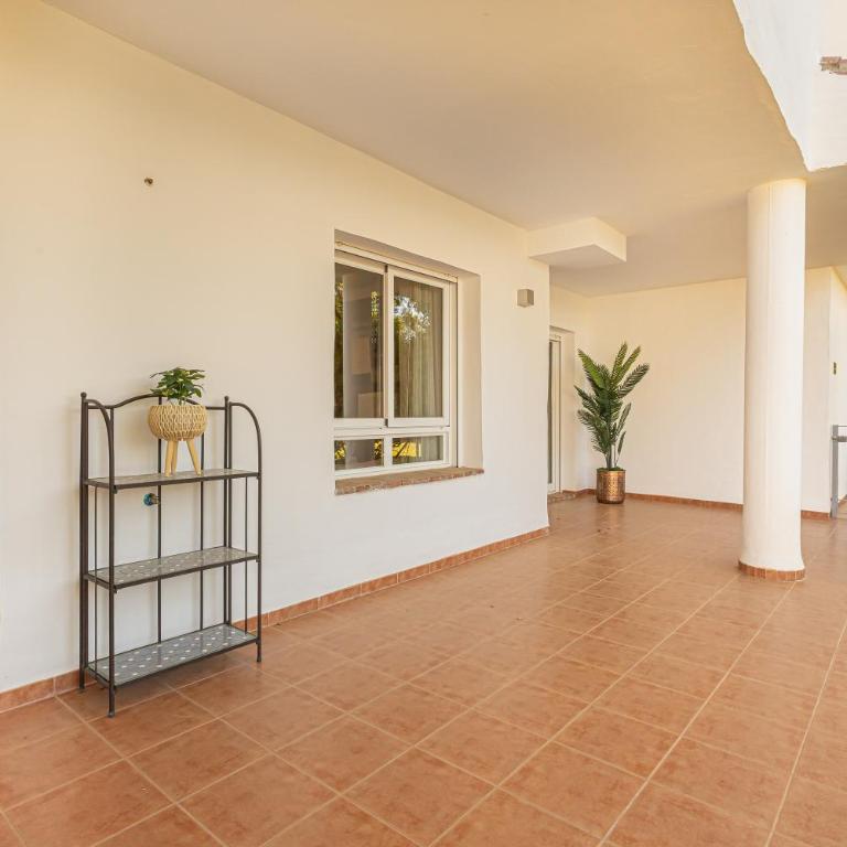 Private garden retreat with sea & mountain views - Apartamento de 2 dormitorios - 36