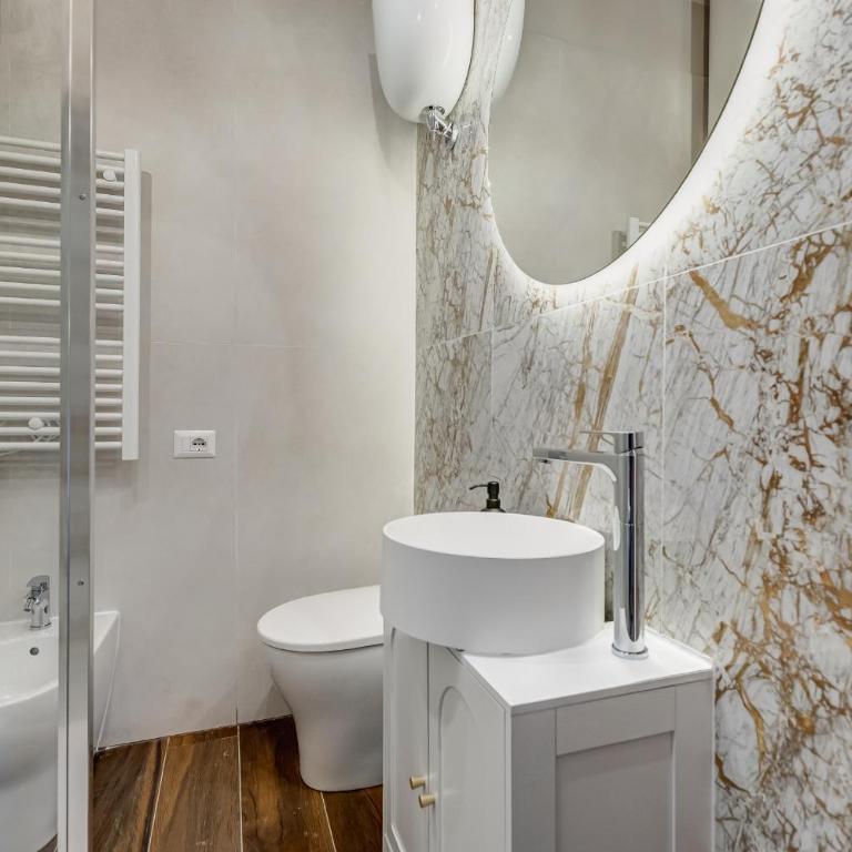 Roma Vaticano Dolce Vita - Superior Double or Twin Room with City View - 13