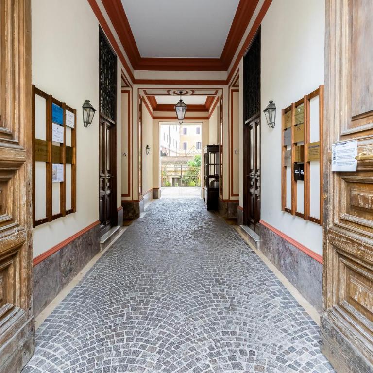 Roma Vaticano Dolce Vita - Superior Double or Twin Room with City View - 28