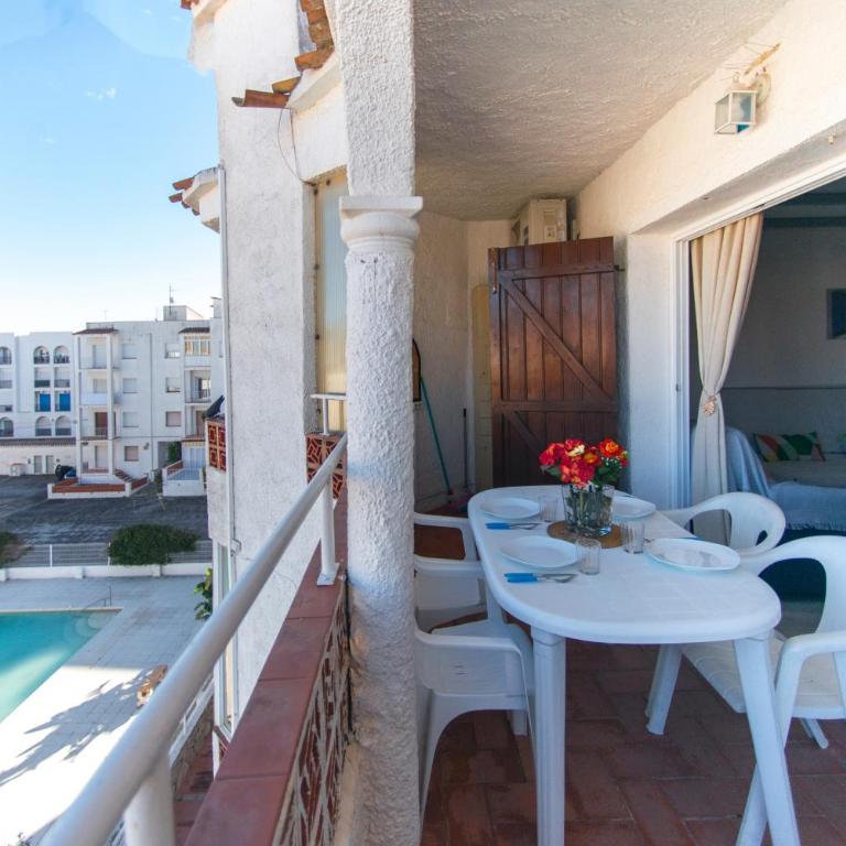 WELCS APARTAMENTO 367 EMP con piscina comunitaria - Apartamento - 3