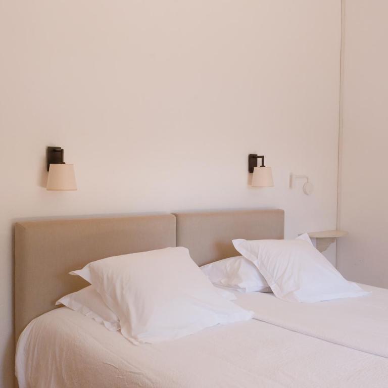 Hôtel La Figuière - Superior Room with Terrace - Garden View - 3